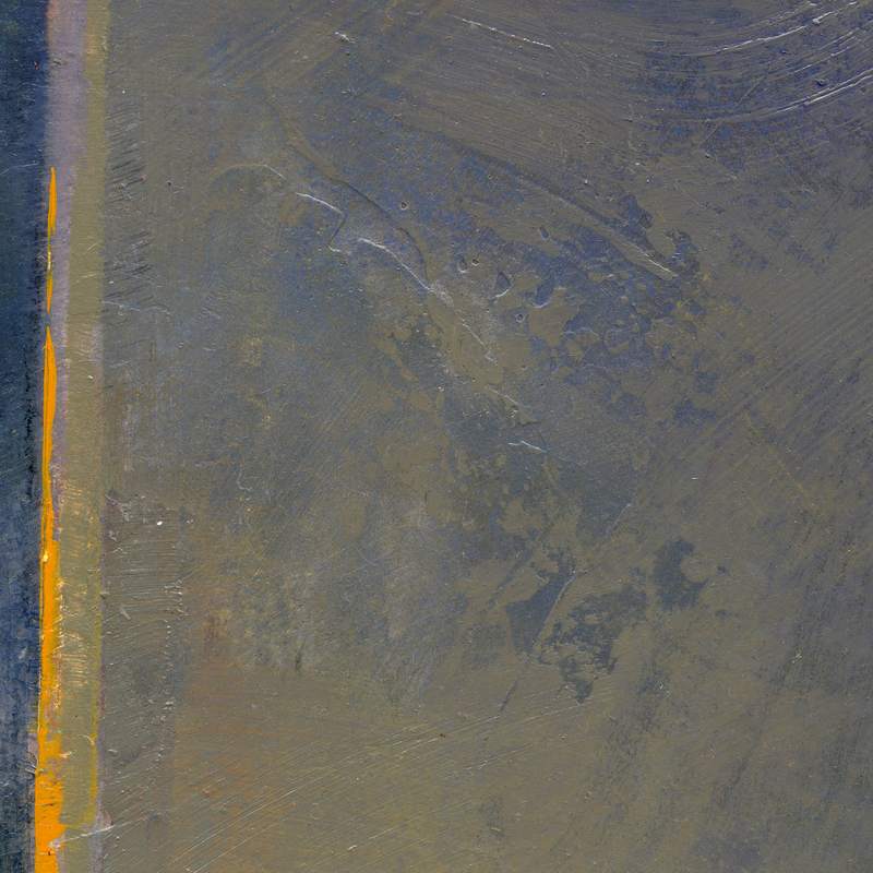 Detalhe do gesso texturizado visível sob as camadas de cor.